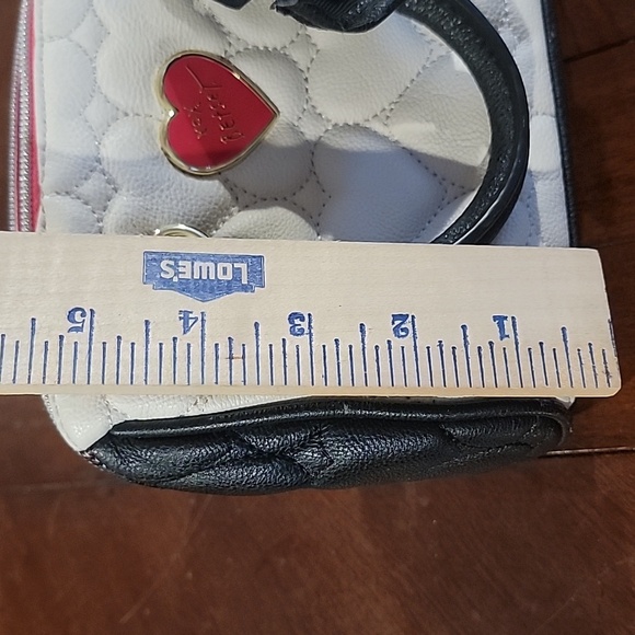 (J8) Betsey Johnson mini hand bag - Picture 7 of 8